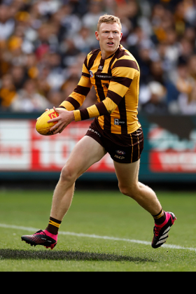 James Sicily has taken to the Hawthorn captaincy like a duck to water, but he has not been as popular as a fantasy defender this year despite his role zoning off the third tall bringing out his best game. With Nick Daicos and Jordan Dawson posting mammoth scores running through the mids and several North half back piling on tons, it has been easy to fade Sic Dawg as a fantasy premium even though he hasn't done much wrong. If you are still looking for your fifth or sixth defender, then Sicily should be seriously considered going into the bye period.