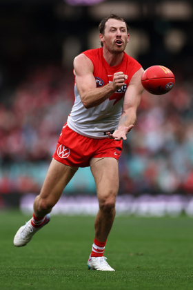 Harry Cunningham has played a variety of roles for Sydney over the years, mostly switching between wing and half back using his pace and good decision making with ball in hand. This year he has started deeper as a lockdown defender, a role which will become even more crucial for the Swans on their run into finals with a long-term injury to Dane Rampe. Small forwards tend to come into their own in the tight tussle of finals footy, able to burst away and cut teams open on quick attacks to break a deadlock. Cunningham is the man standing in their way for the Bloods.