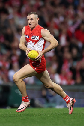 Chad Warner had a scintillating middle third of the 2024 season, taking the spotlight off early Brownlow Medal favourite Isaac Heeney with a string of dynamic contributions to Swans victories. The post-bye period has gotten worse and worse for the Bloods, however, and the elder Warner brother's inability to shake a tagger has been a big part of that.